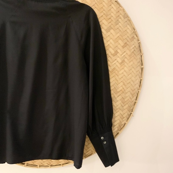 GORGEOUS BLACK CLUB MONACO BLOUSE W/ RUCHING DETAIL - SMALL - Picture 8 of 11